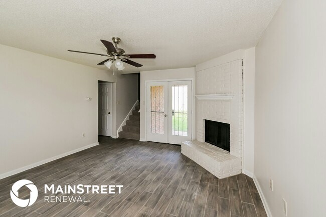 Photo - 5451 Gardendale St