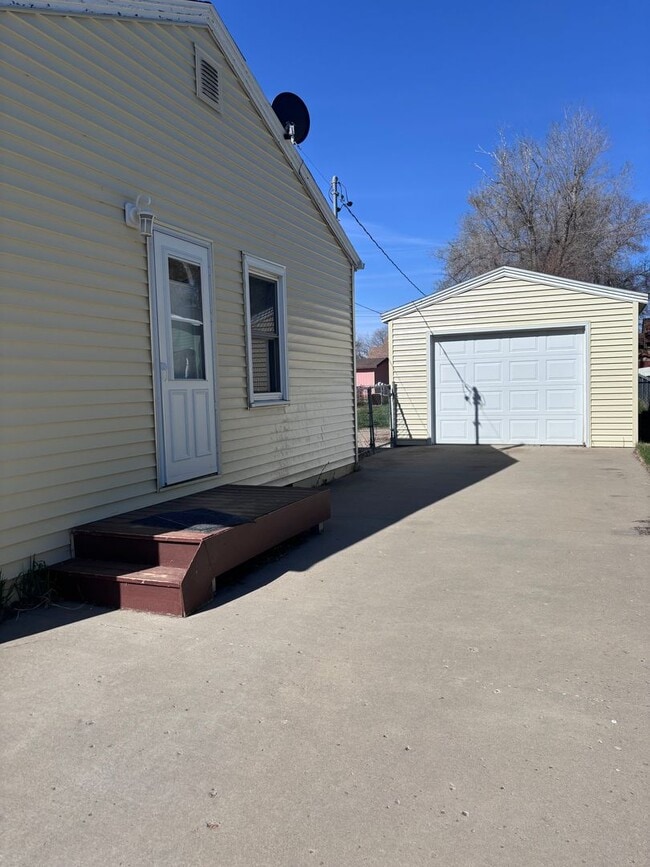 Photo - House- NW
