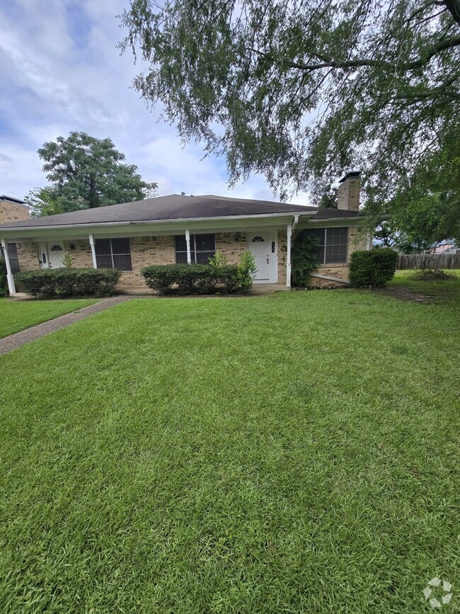 Building Photo - 4624 Leisure Ln Rental