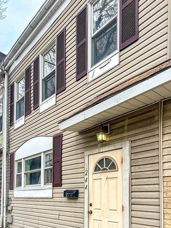 Photo - 244 Everett St