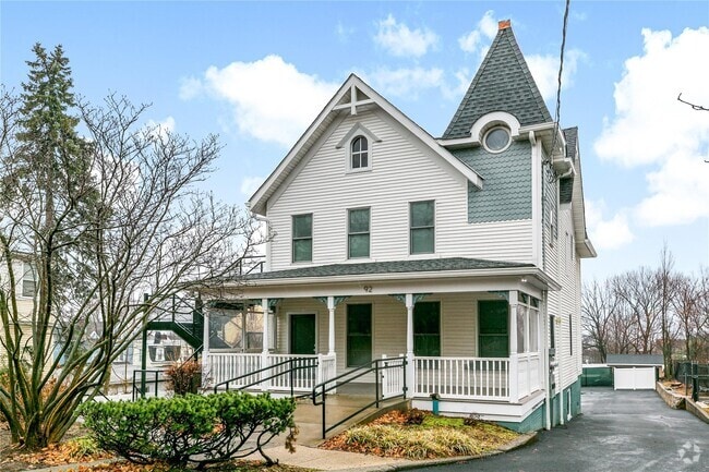 Building Photo - 92 S Highland Ave Unit 1 Rental