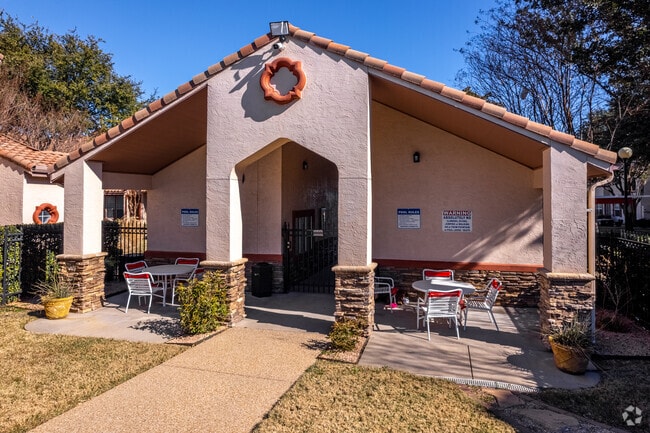 Waxahachie Village