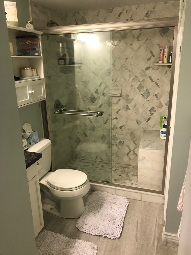 renovated bathroom - 2141 P St NW Unit 201