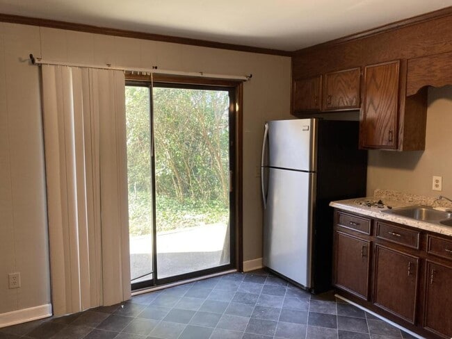 Photo - 113 Oak St