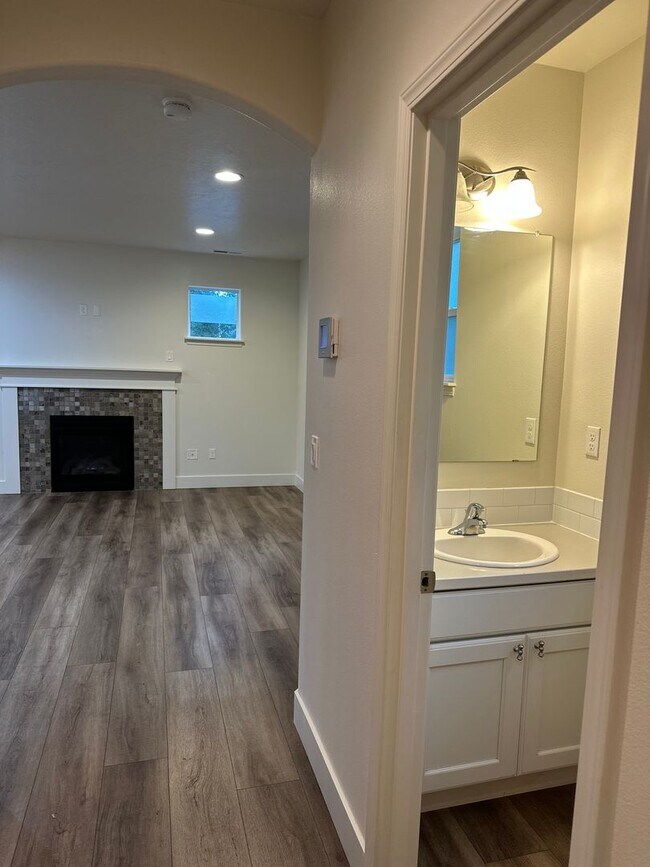 Photo - 21190 Darnel Ave
