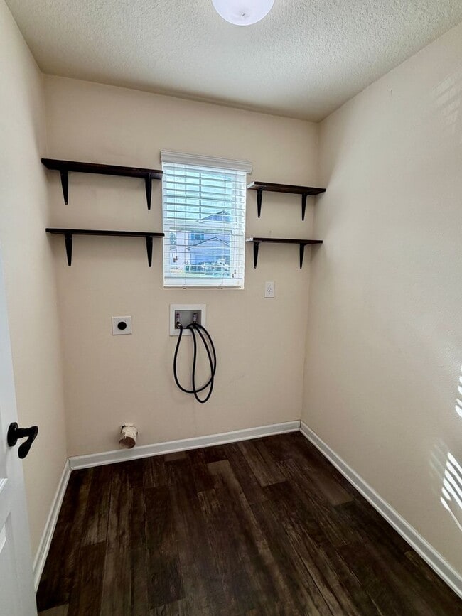 Photo - 3/2 GREAT location