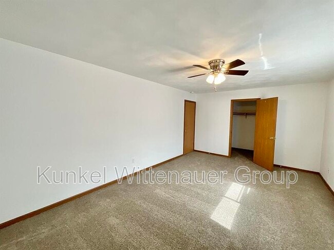 Photo - 156 Marion Dr