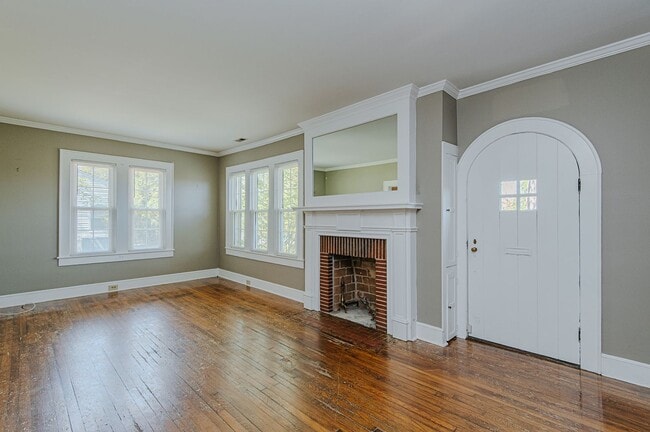 Photo - 3 Bed-2 Bath Bungalow in Burlington available JULY
