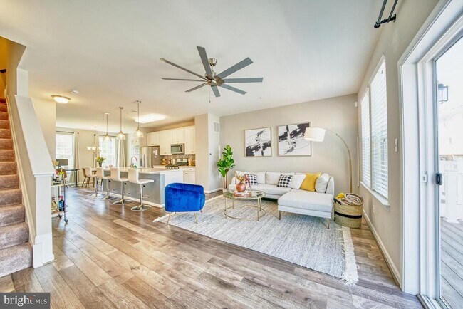 Photo - 18318 Woodhouse Ln