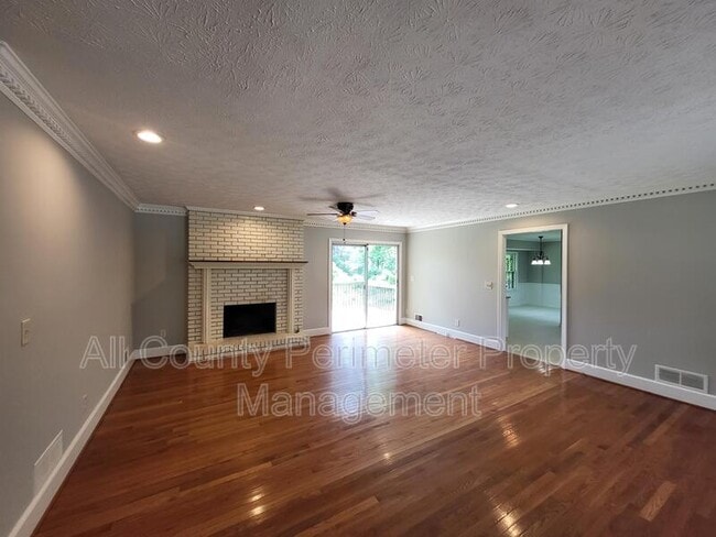 Photo - 4548 Shallowford Rd