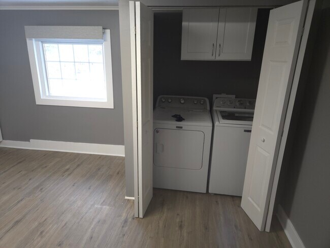 Photo - 10906 N Woodstock St Unit B