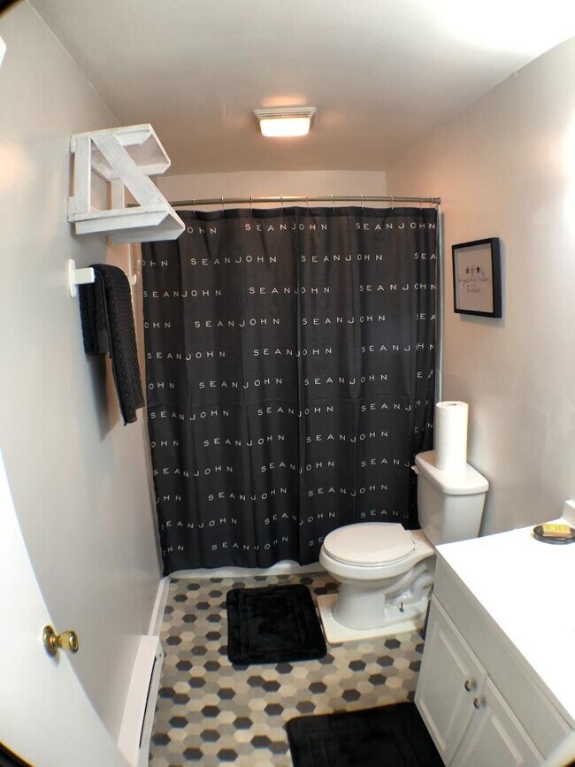 Photo - 4 N Hamilton St