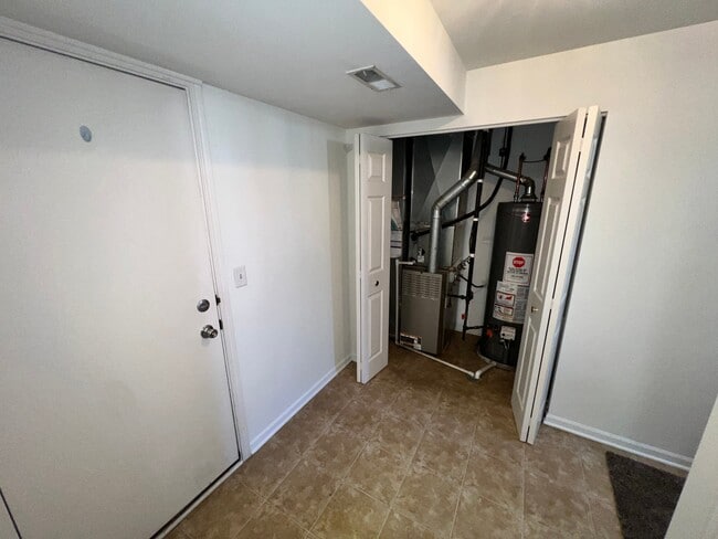 Photo - 806 Lewisburg Ln