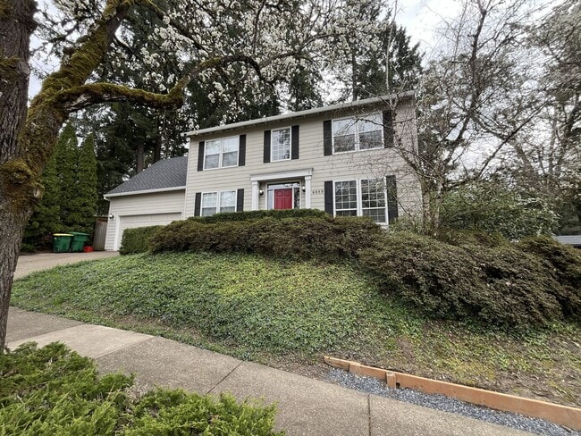 Photo - Stunning 4BR Home with Formal Living & Dining, Office & Gourmet Kitchen