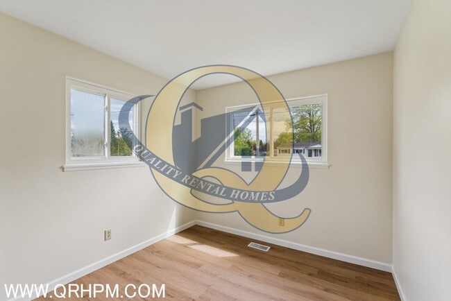 Photo - Available Now! Genesee Township!