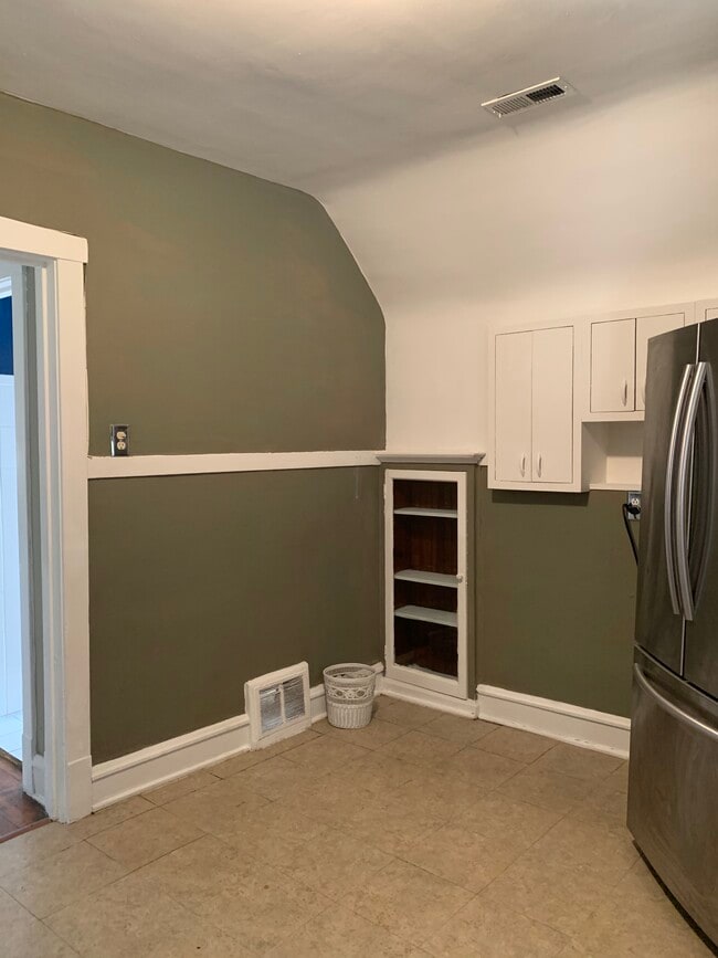 Kitchen Cabinets/Storage - 4704 W Waveland Ave Unit Floor 2
