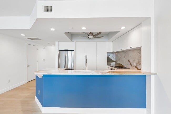 Photo - 2650 Lake Shore Dr Unit 1202