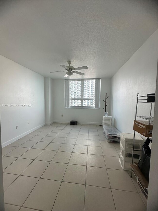 Photo - 2000 N Bayshore Dr Unidad 1505