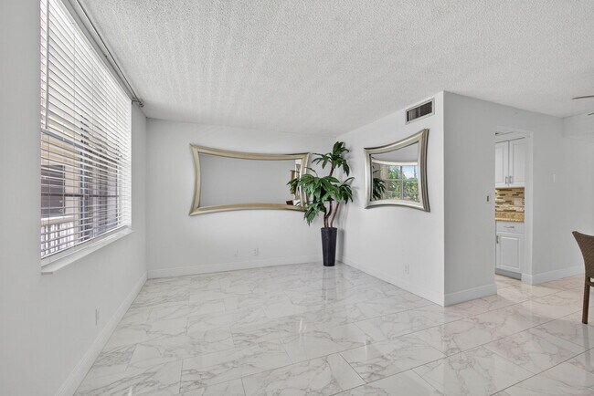Photo - 1131 SE 4th St Unit 206