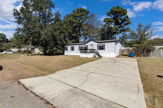 Photo - 183 Aquarius Rd