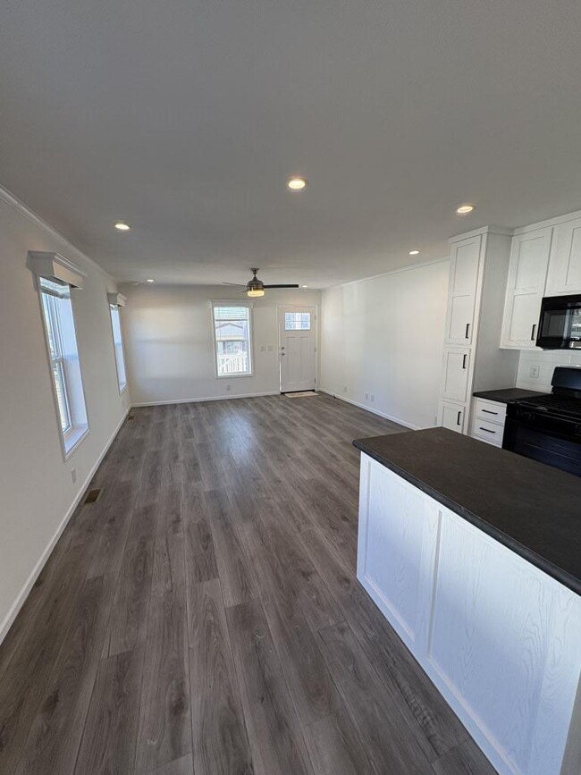 Photo - 19900 128th St