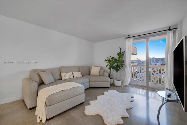 Photo - 1020 Meridian Ave Unidad 816