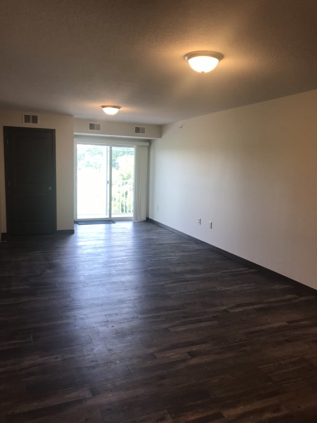 Jackson Hills Apartments