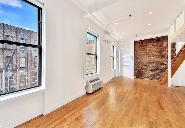 Photo - 496 LaGuardia Pl Unit PHB