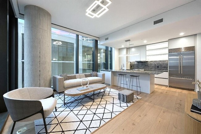 Building Photo - 610 Davis St Unit 3005