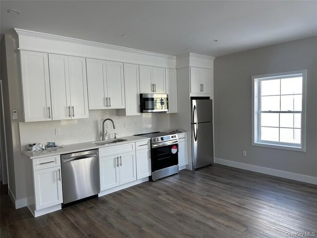 Photo - 90 Greenwich Ave Unit 201