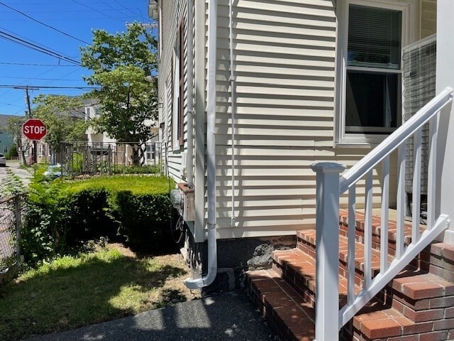 Building Photo - 142 Main St Unit 142