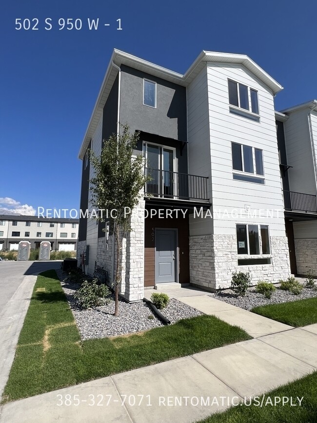 Photo - 502 S 950 W Townhome