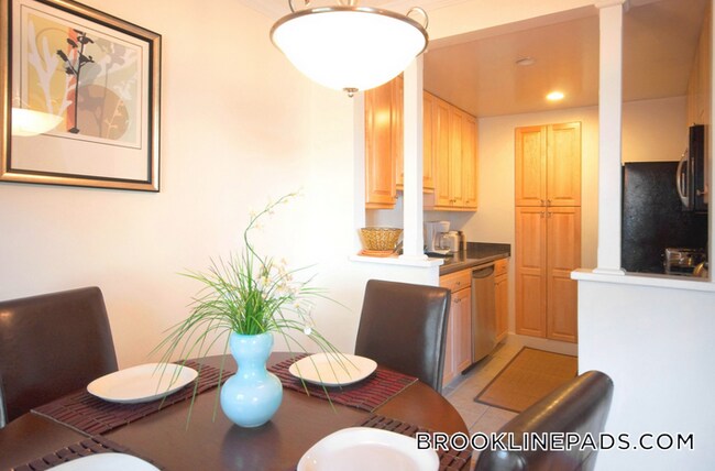 Photo - 563 VFW Parkway Apartamento