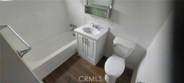 Photo - 1477 N Raymond Ave Apartamento