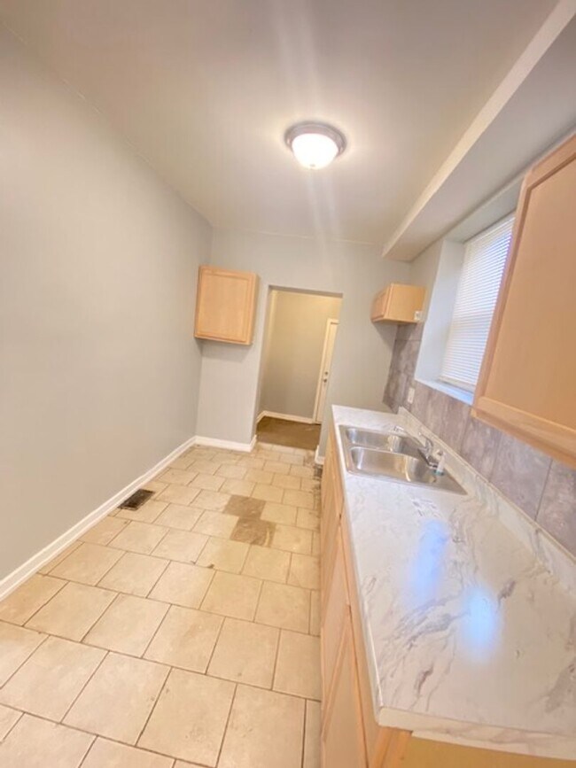 Photo - 7314 S University Ave Unidad 1