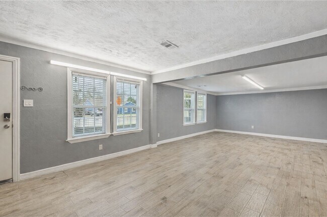 Photo - 105 Pompano Ave