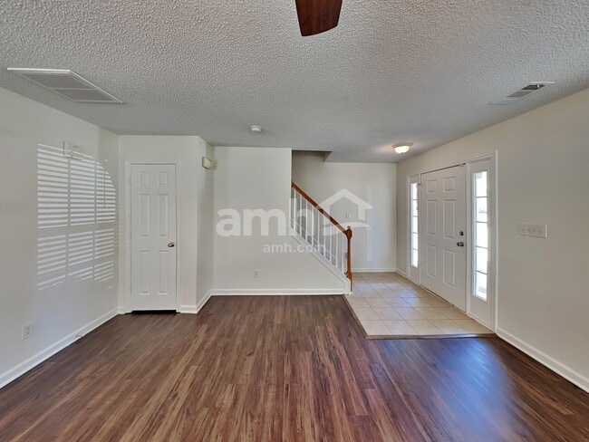 Photo - 183 Everett Park Dr