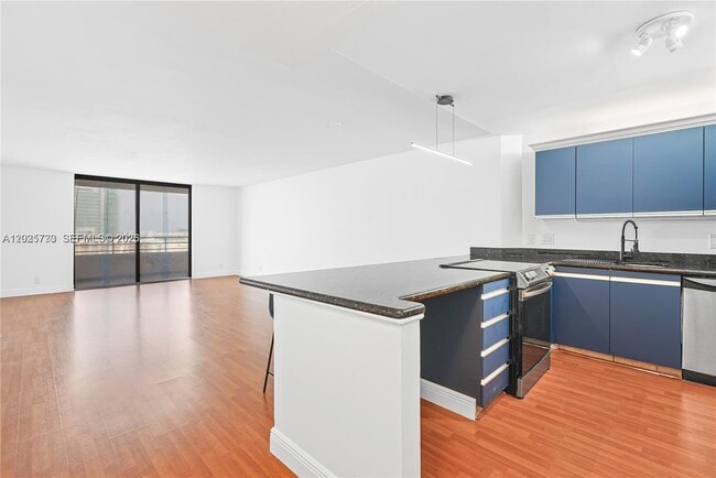 Photo - 2500 Parkview Dr Unidad 1503