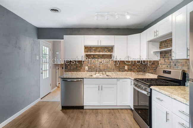 Photo - 1595 Flicker Dr