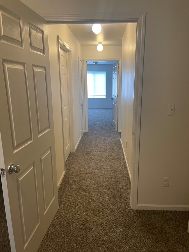 Pinewoods Circle Apartments Romulus, MI