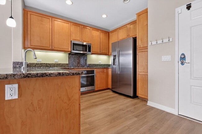 Photo - 3857 Pell Pl Unidad 311