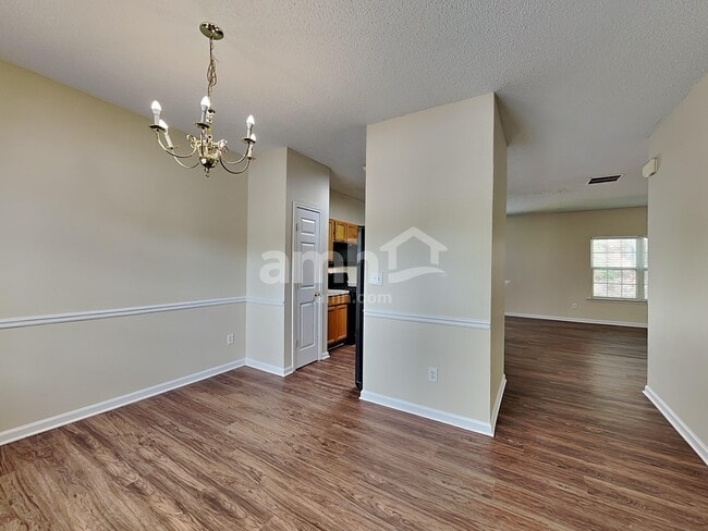 Photo - 291 Beckenham Ln