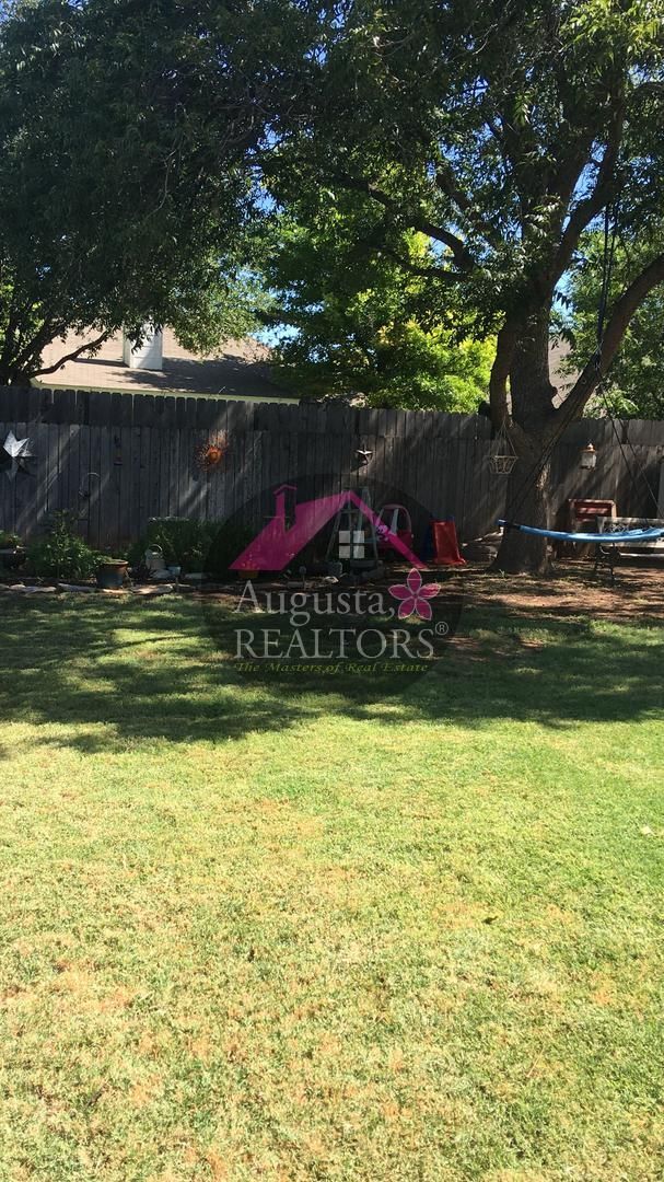 Photo - Gorgeous 3 bedroom home in Wylie district!