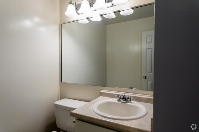 3 BR, 2BA Townhome - 1200SF