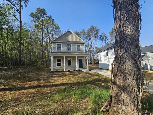 Photo - 203 Benfield Rd