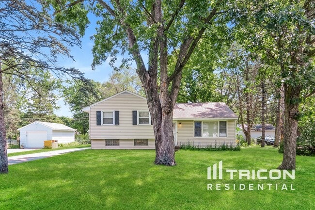 Photo - 7755 Eastwood Rd House