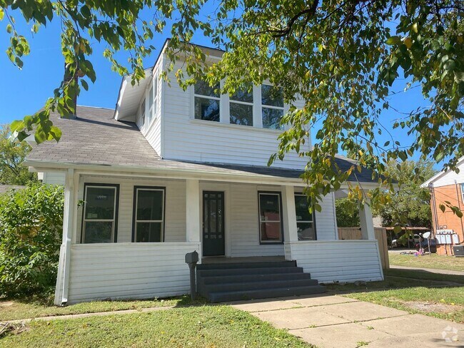 Building Photo - 702/704 S. Montgomery St. Unit 704 S. Montgomery St. Rental