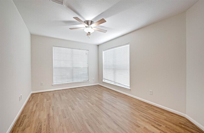 Photo - 5127 Birch Manor Ln