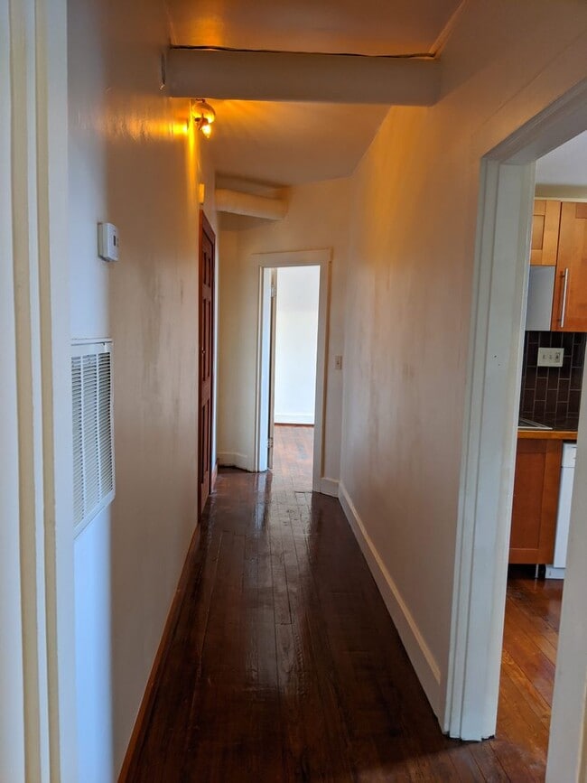 Photo - 20 Wallace Ave Unit 20 Wallace Ave. Apt.3