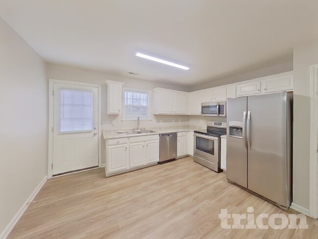 Photo - 310 Dexter Pl